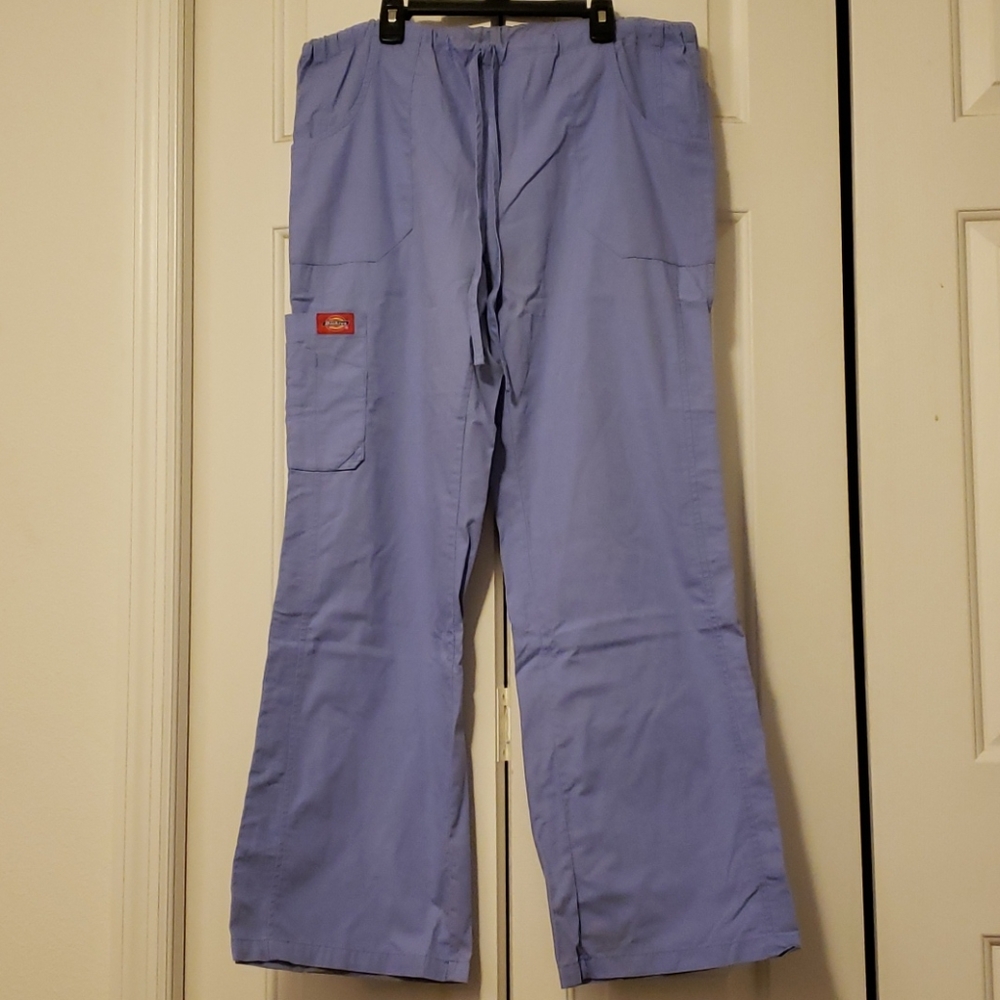 Scrub pants for women